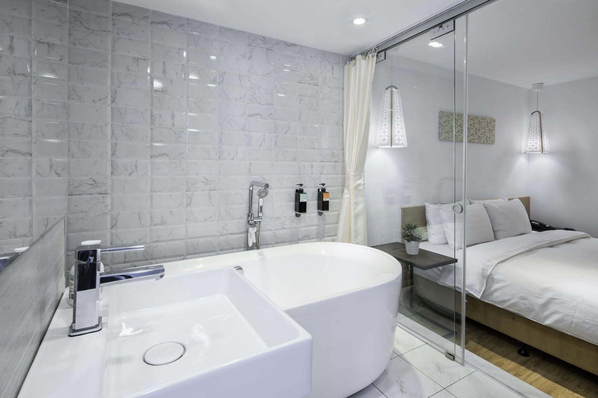 Shin Sei Bashi Hotel Taichung Exterior foto